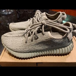 AUTHENTIC used Adidas Yeezy Boost 350 Moonrock